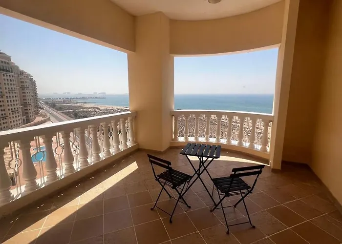 Stunning High Floor Ocean Front Retreat With Panoramic Sea Views For Rent