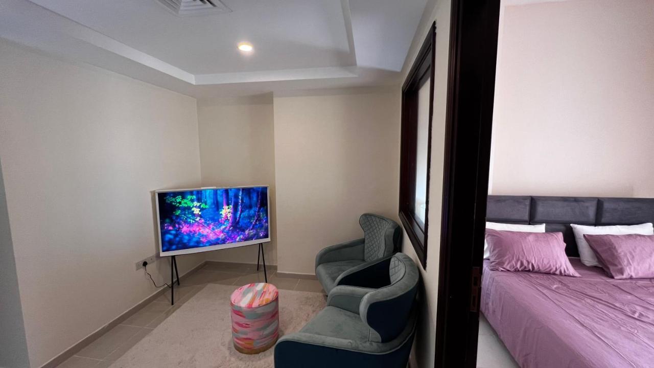 Stunning High Floor Ocean Front Retreat With Panoramic Sea Views For Rent * Ras al-Khaimah