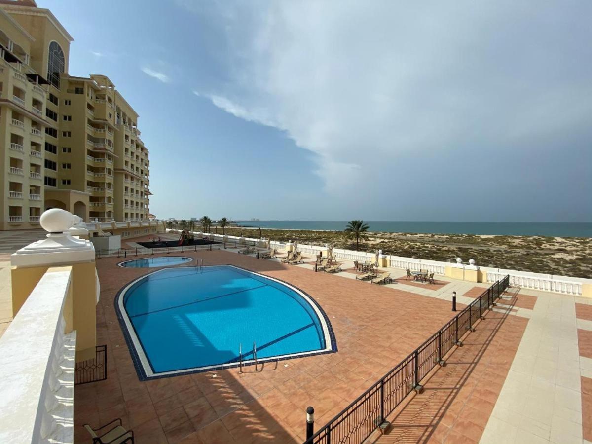 Stunning High Floor Ocean Front Retreat With Panoramic Sea Views For Rent * Ras al-Khaimah